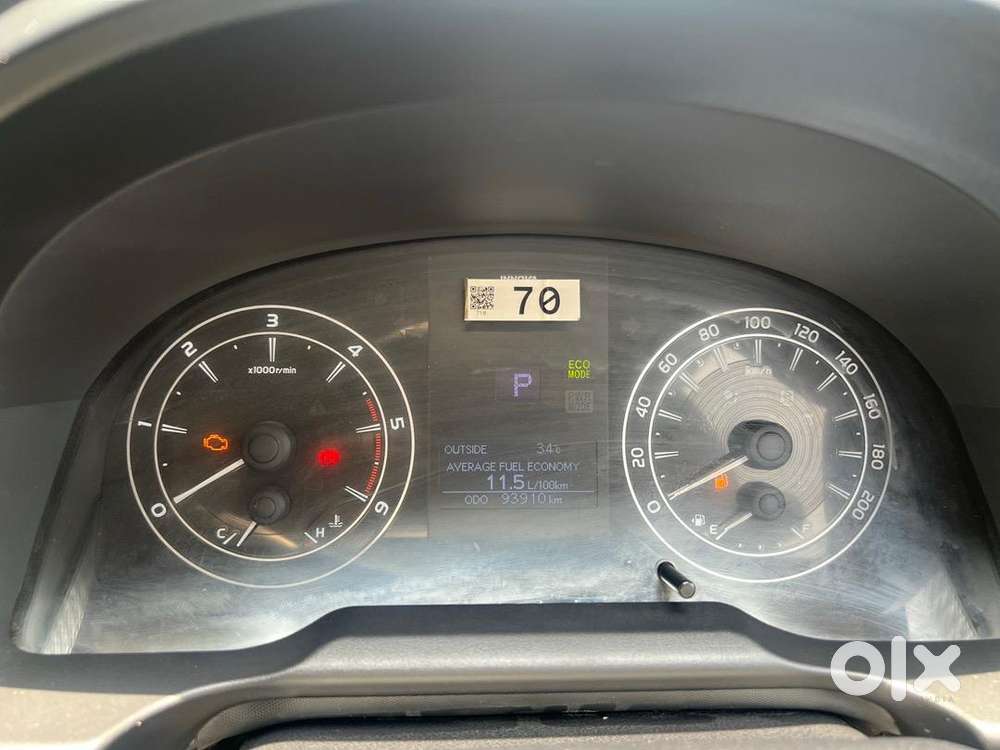 Toyota Innova Crysta 2016 Diesel 93000 Km Driven