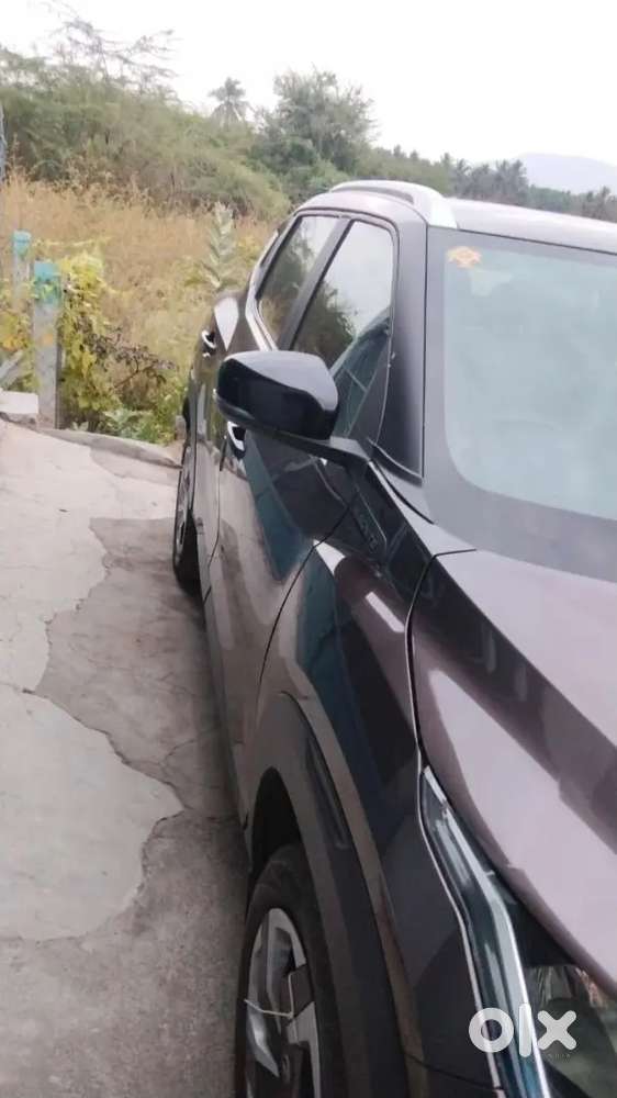 Nissan Magnite 2014 Petrol Mid Variant Well Maintained.