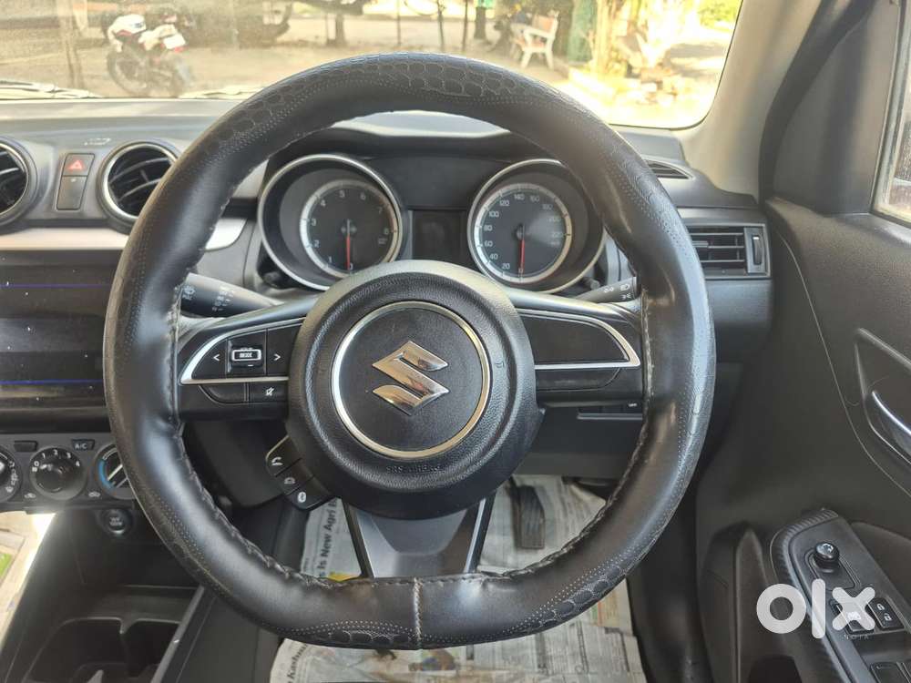 Maruti Suzuki Swift Vxi + Manual, 2022, Petrol