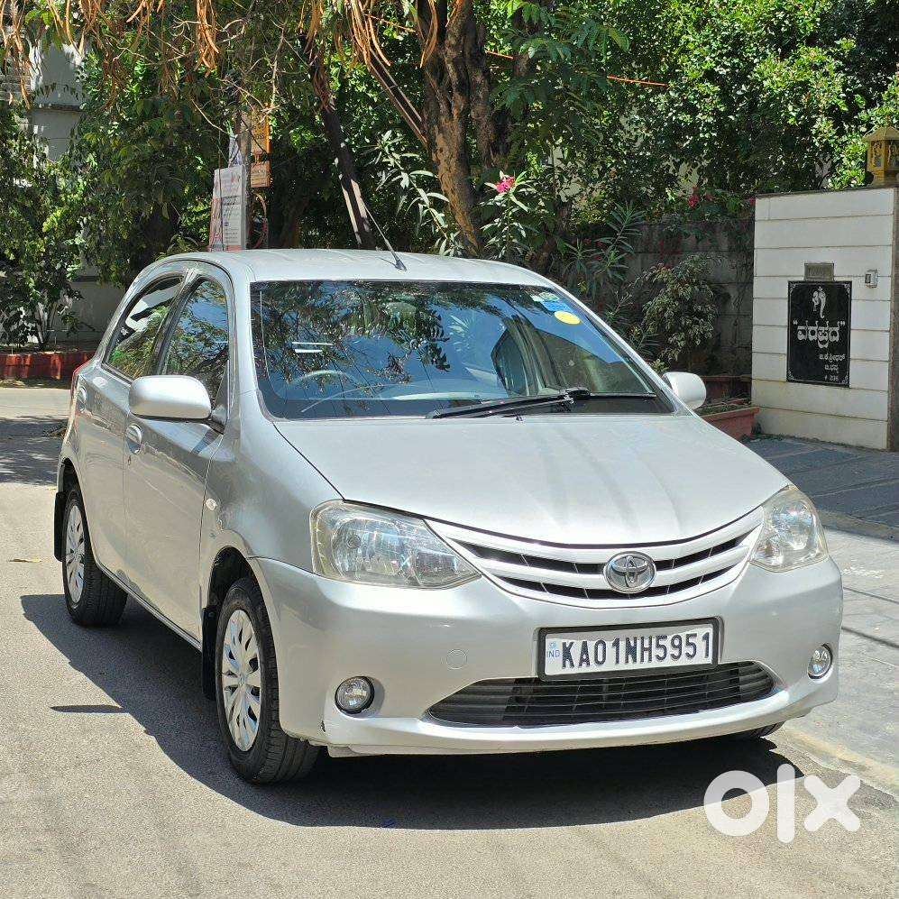 Toyota Etios Liva 2011-2012 G, 2011, Petrol
