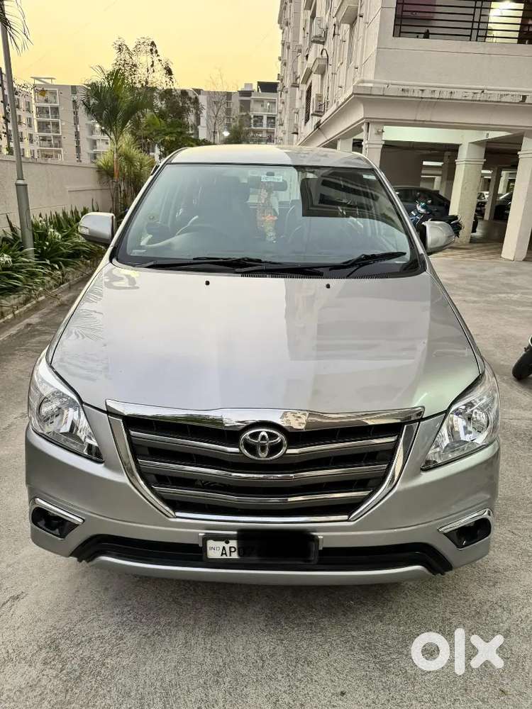 Toyota Innova 2015 Diesel Well Maintained With Show Room Track