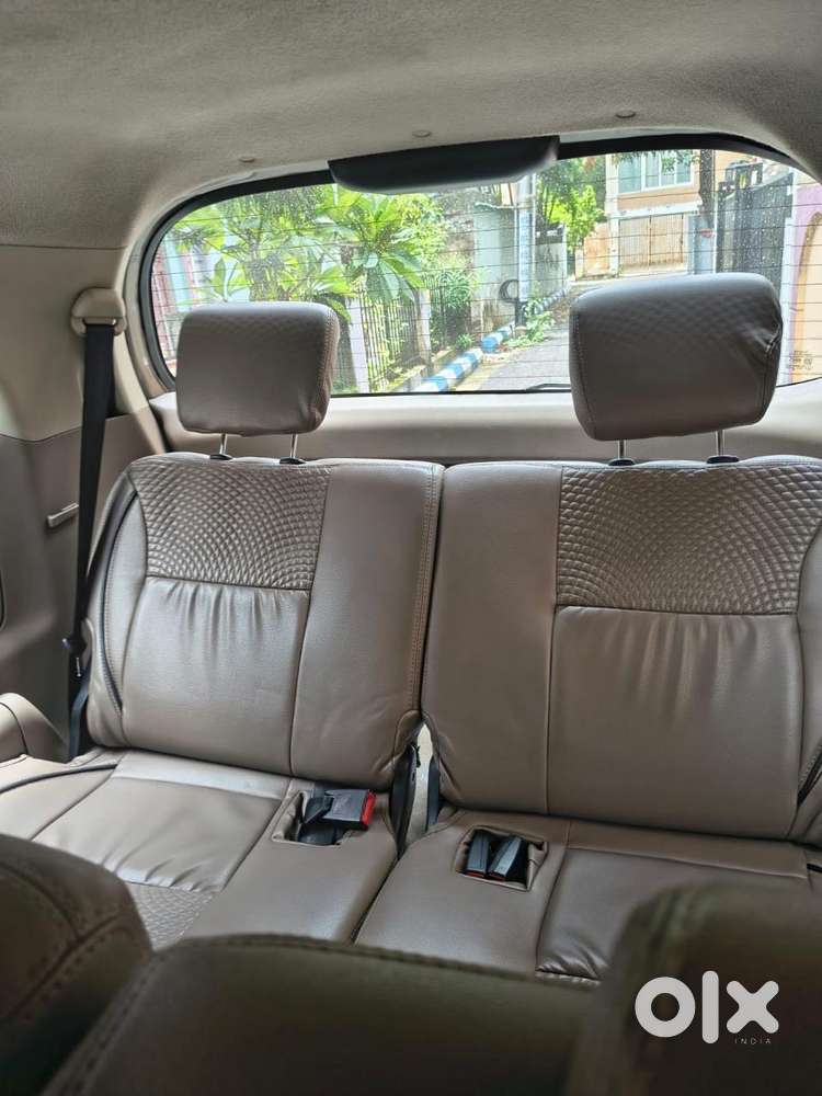 Toyota Innova 2015 Diesel Well Maintained