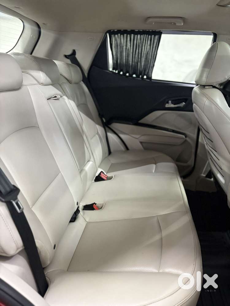Mahindra Xuv300 W8 Option, 2021, Petrol