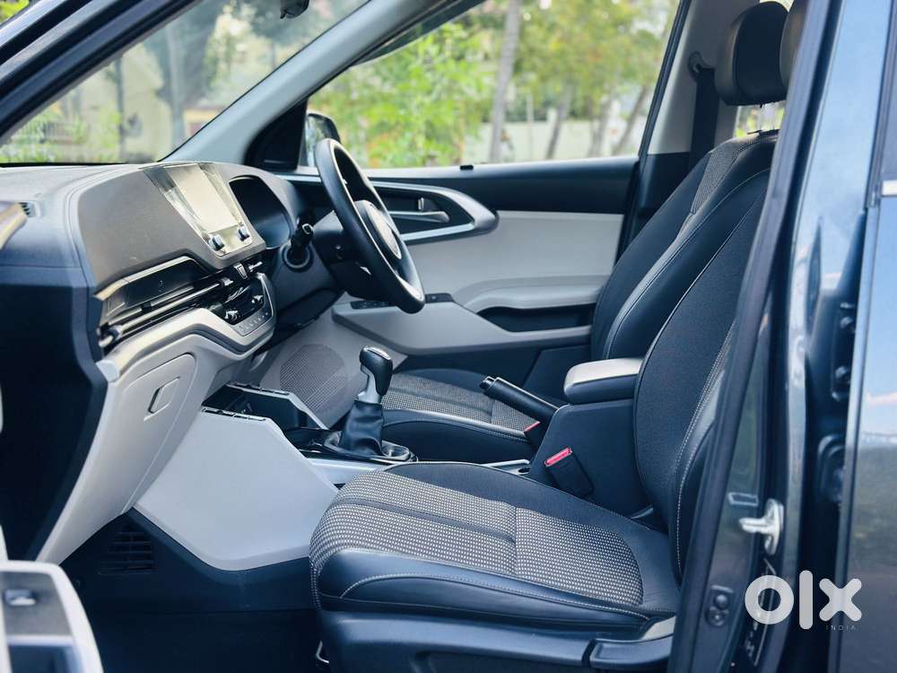 Kia Carens 1.4 Prestige Plus Turbo 7 Str, 2023, Petrol