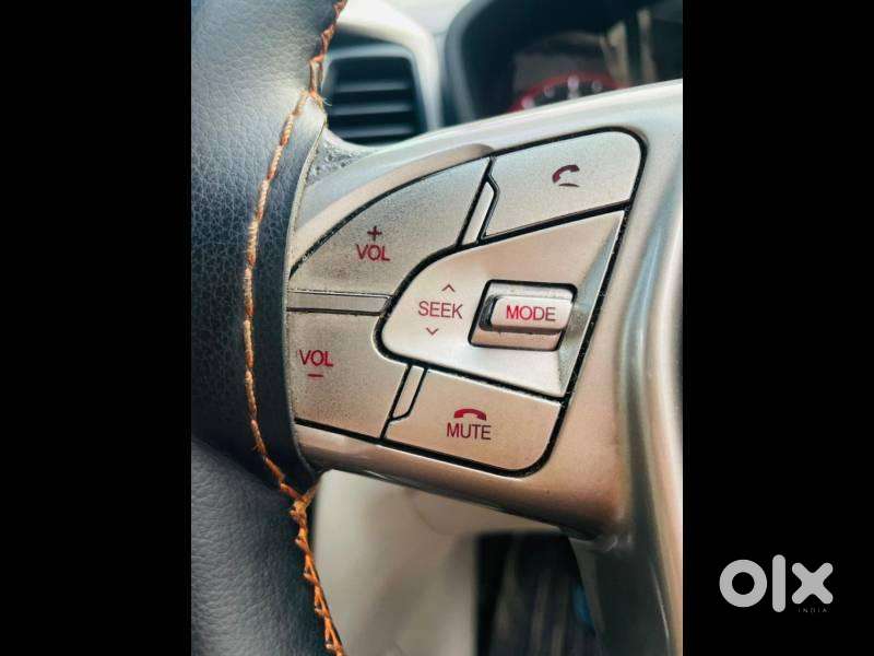 Mahindra Xuv300 W8 (o) 1.5 Diesel Amt, 2020, Diesel