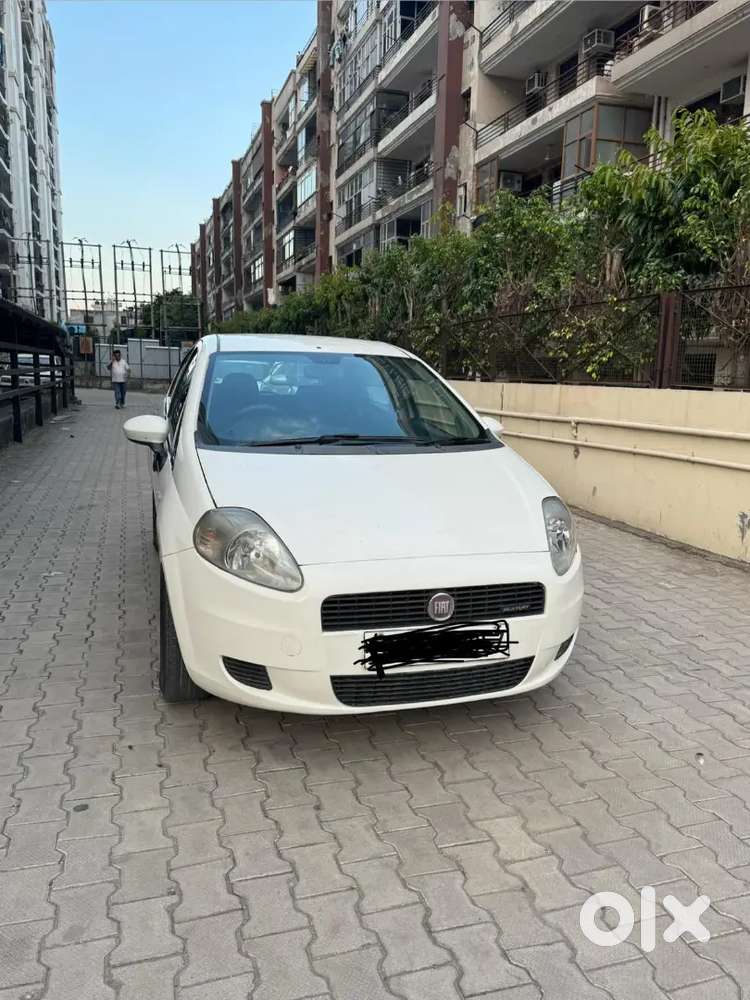 Fiat Punto 2011 Diesel 95000 Km Driven