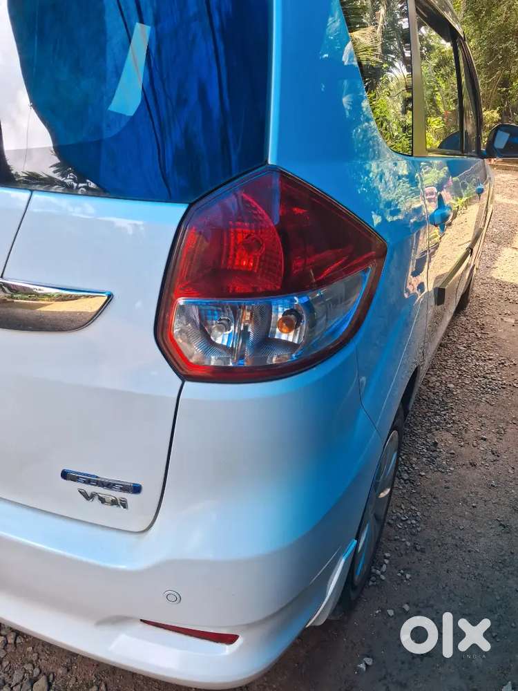 Maruti Suzuki Ertiga 17 Diesel 200000 Km Driven