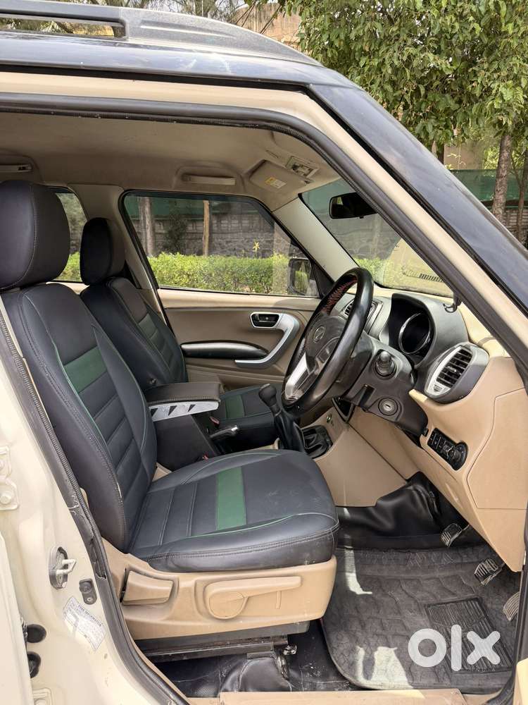 Mahindra Tuv 300 T8, 2015, Diesel