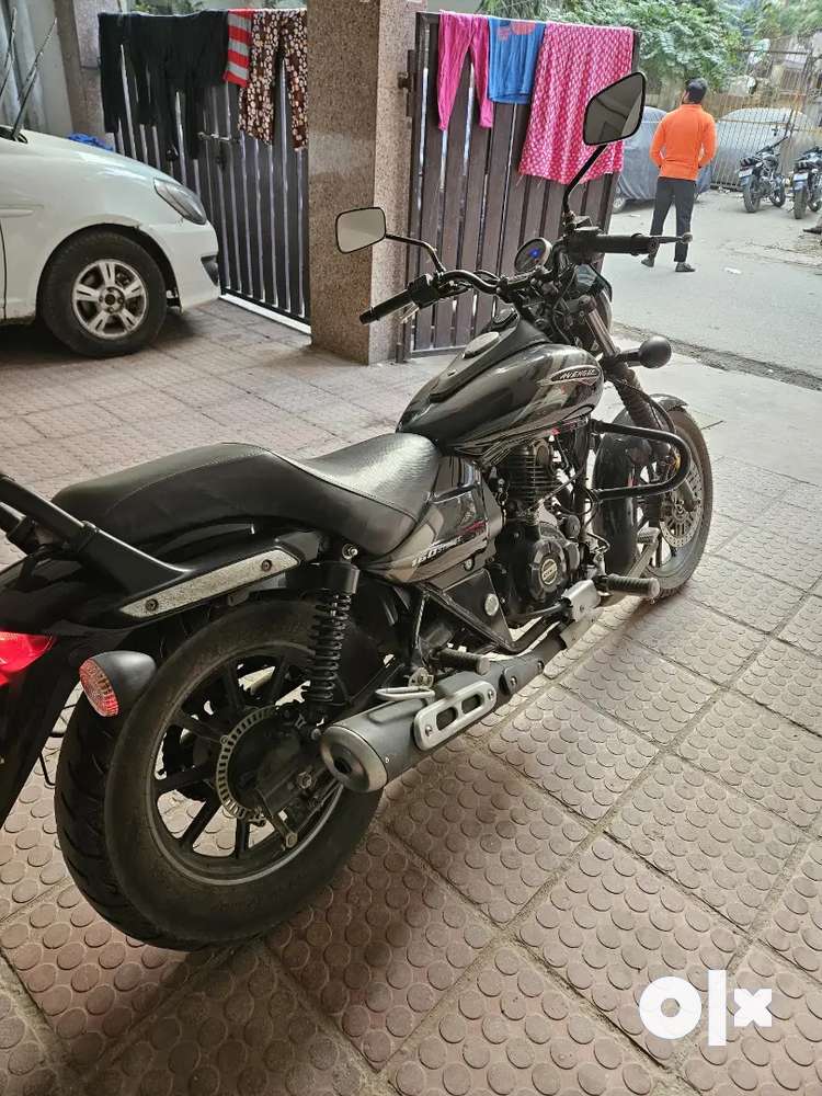 Avenger best sale bike olx