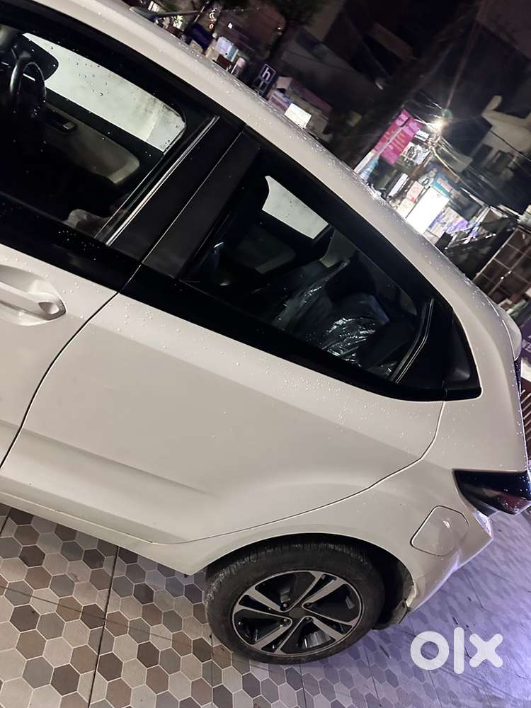 Tata Altroz Xza 2023 Petrol Automatic