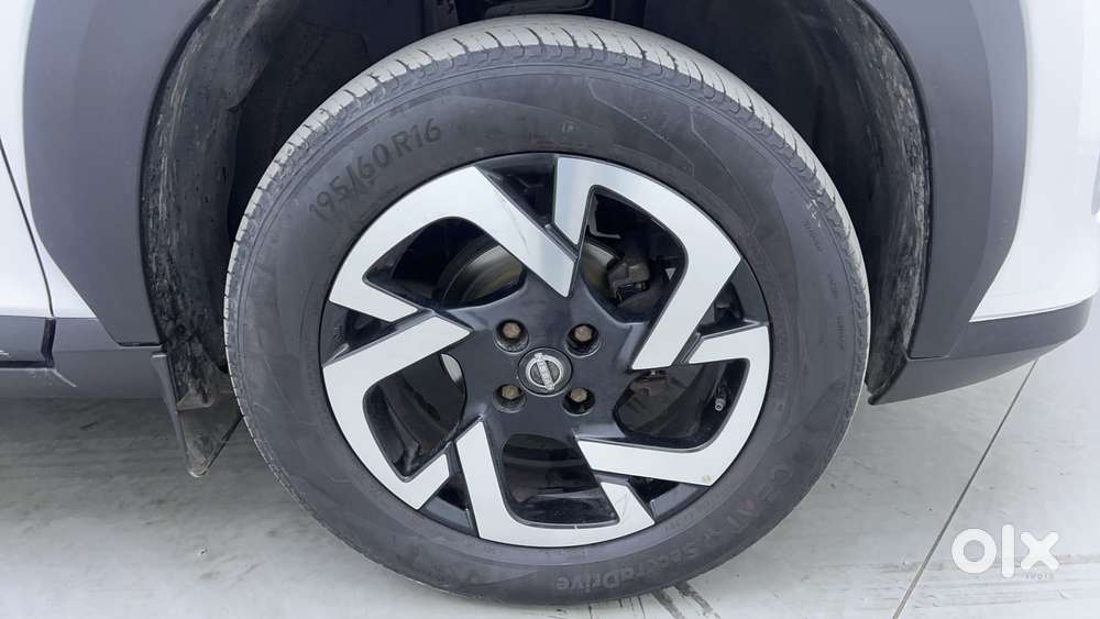 Nissan Magnite 1.0 Xv Premium Turbo Cvt, 2022, Petrol