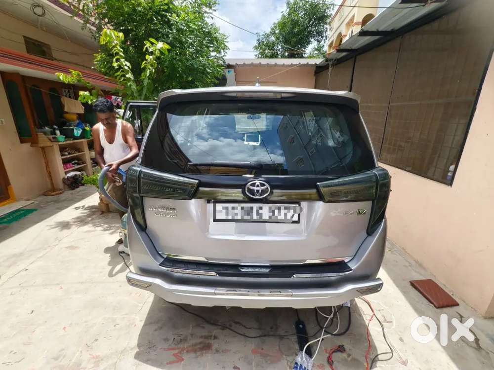 Toyota Innova Crysta 2.4v Mt 2024 Model No Lone