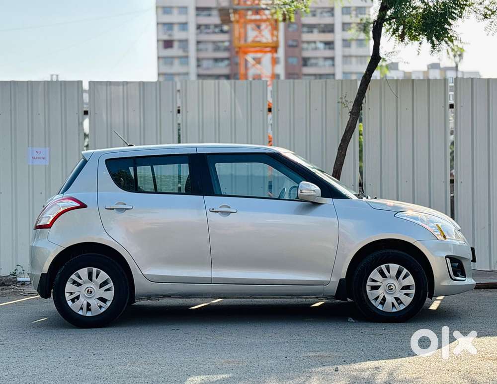 Maruti Suzuki Swift Vxi, 2016