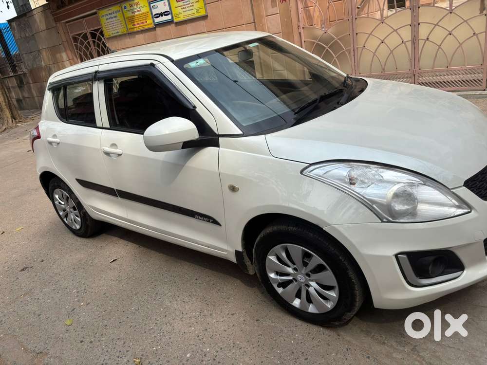 Maruti Suzuki Swift Lxi Optional-o, 2017, Petrol