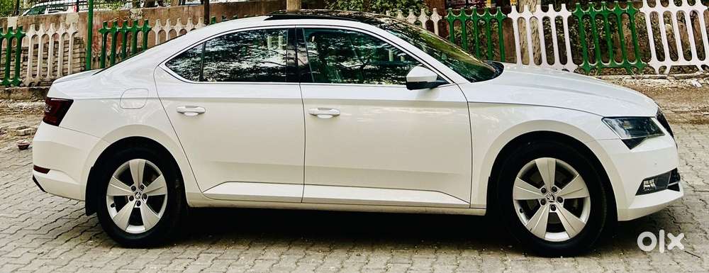 Skoda Superb Style 1.8 Tsi At, 2018, Petrol