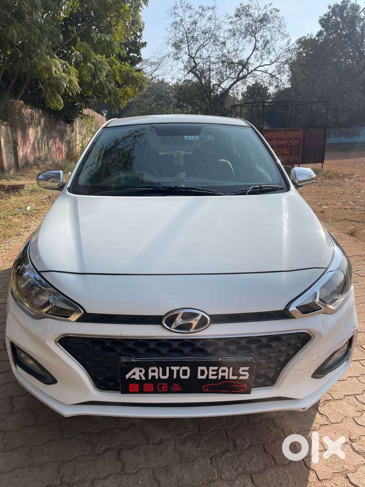 Hyundai I20 Sportz 1.4 At Vtvt, 2019, Petrol