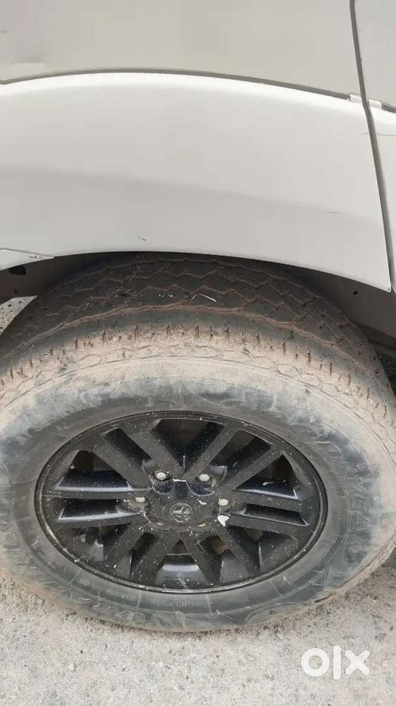 Toyota Fortuner 2015 Diesel 130000 Km Driven