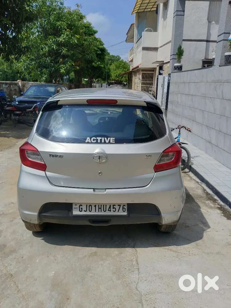 Tata Tiego Petrol