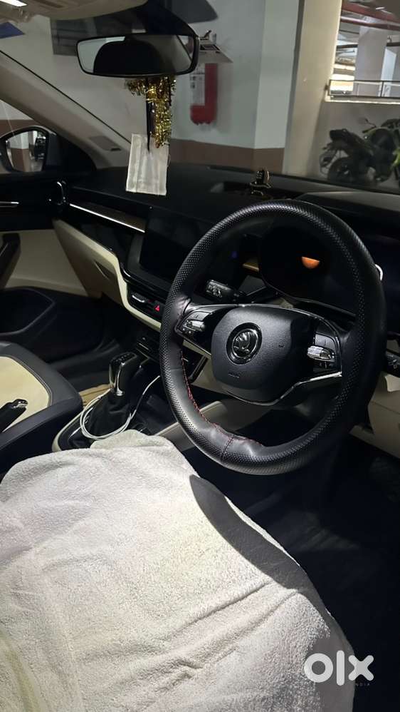 Skoda Slavia Petrol Style 2024