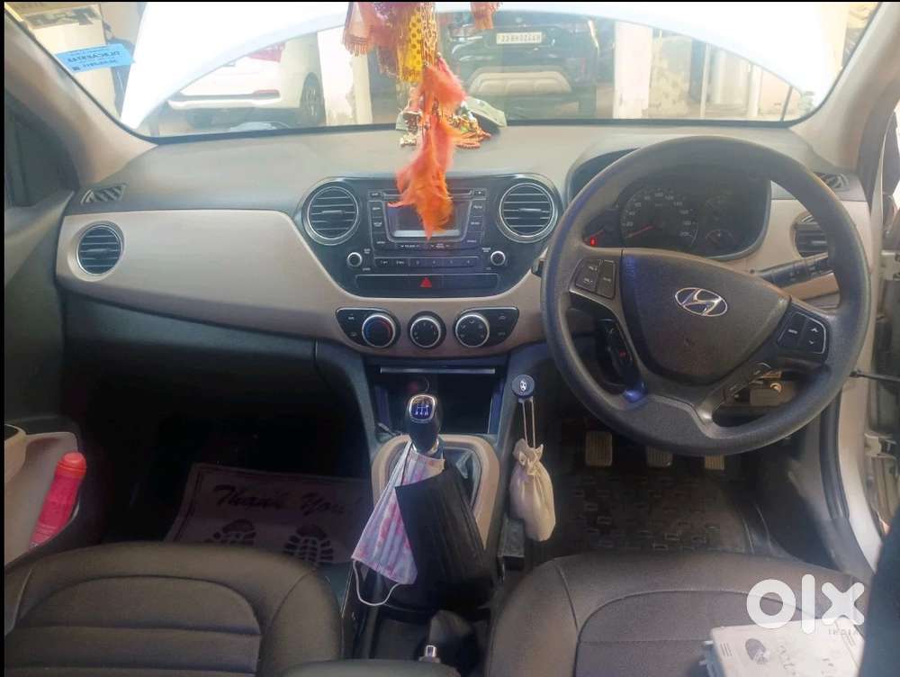 Hyundai Xcent Petrol 2015