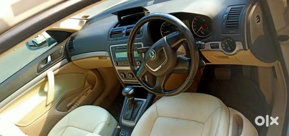 Skoda Laura 2010 Argent Sell