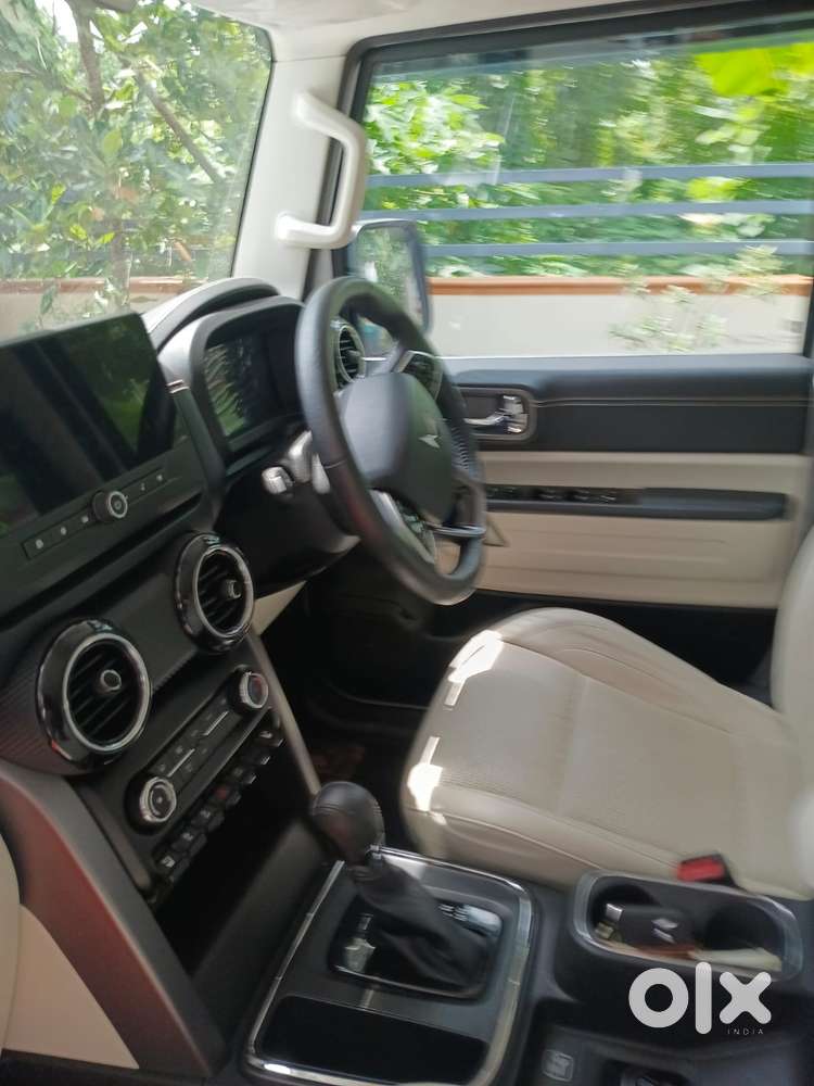 Mahindra Thar Roxx, 2025, Petrol