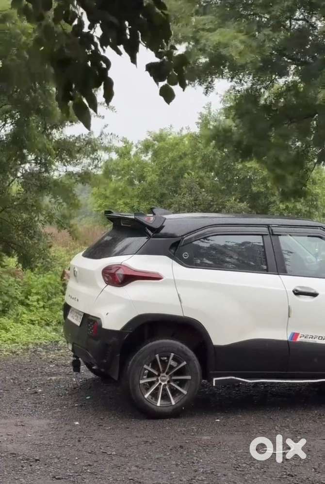 Tata Punch Petrol 2023