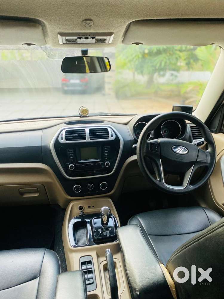 Mahindra Tuv 300 T8 Amt (automatic), 2016, Diesel