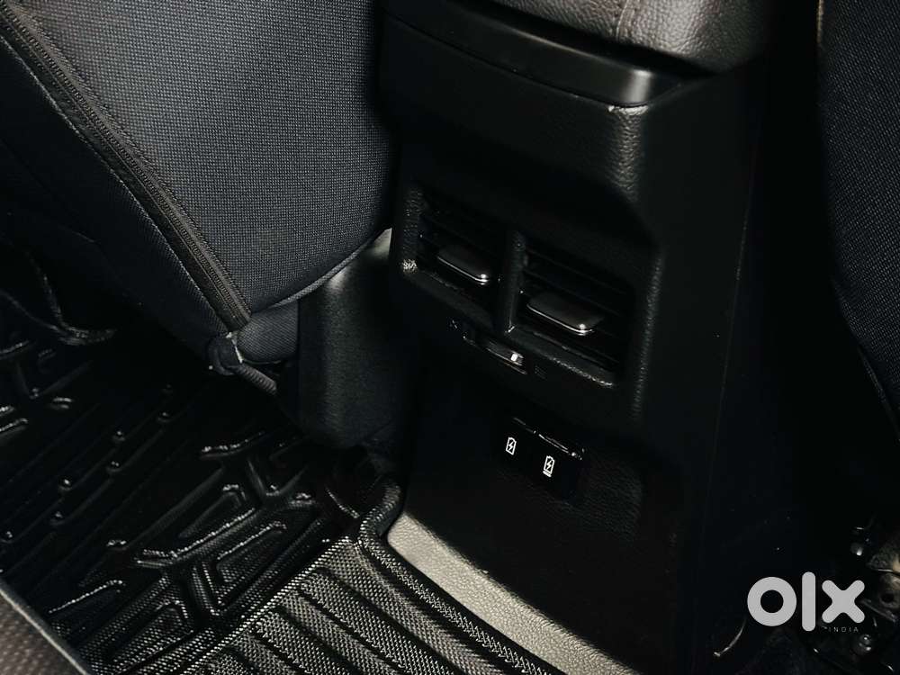 Maruti Suzuki Vitara Brezza 1.5 Zxi Plus At, 2025, Petrol