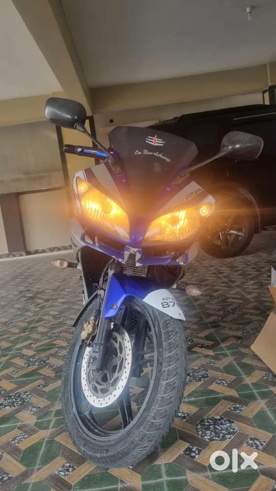 Yamaha R15 2015 Petrol