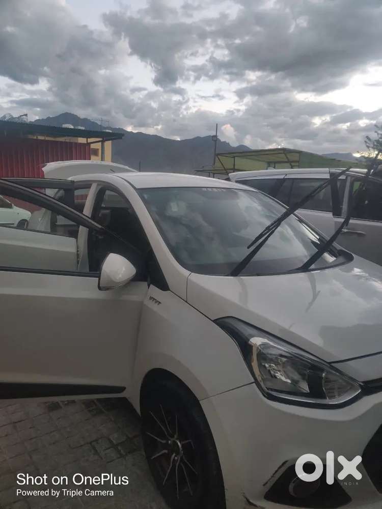 Hyundai Xcent 2016