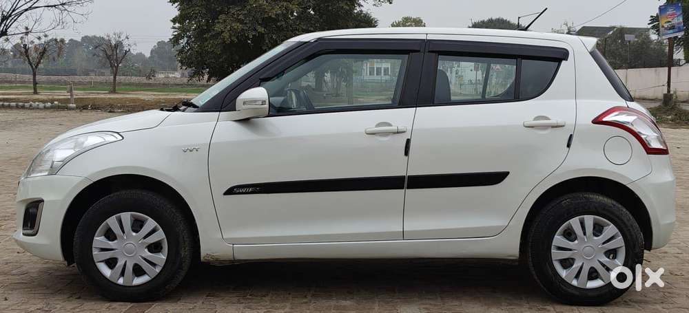 Maruti Suzuki Swift Vxi Abs Bsiv, 2017, Petrol