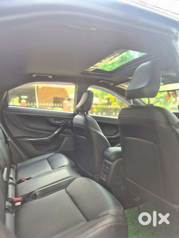 Tata Nexon, 2024, Petrol