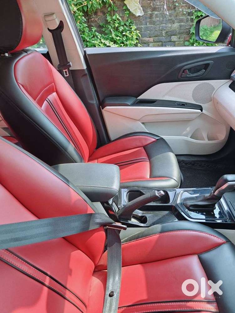 Mahindra Xuv 3xo Ax5l 1.2 Petrol At, 2025, Petrol