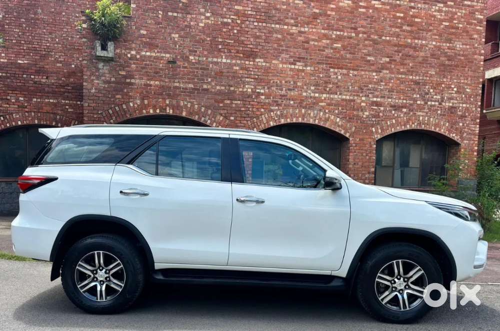 Toyota Fortuner 4x2 At 2.7 Petrol, 2024, Petrol