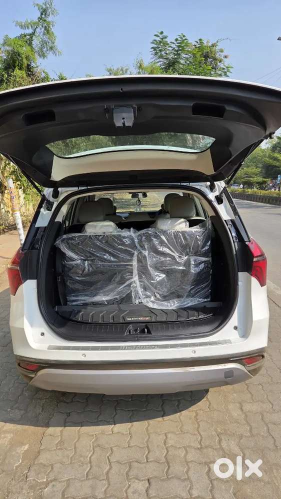 Mahindra Xuv700 2025 Diesel 30000 Km Driven