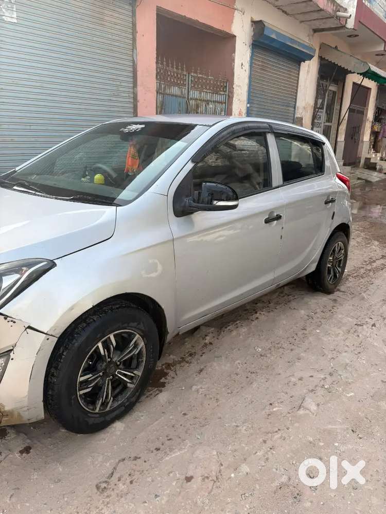 Hyundai I20 2014 Cng & Hybrids 90000 Km Driven