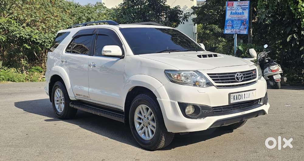 Toyota Fortuner 3.0 4x4 Manual, 2015, Diesel