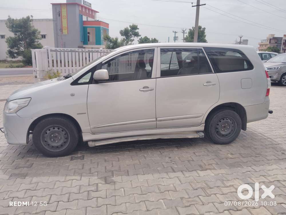 Toyota Innova 2.5 G (diesel) 8 Seater, 2014, Diesel