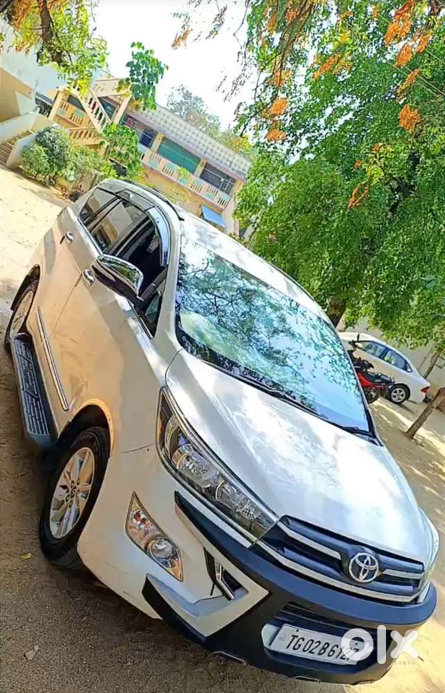 Toyota Innova Crysta 2018 Diesel 180000 Km Driven