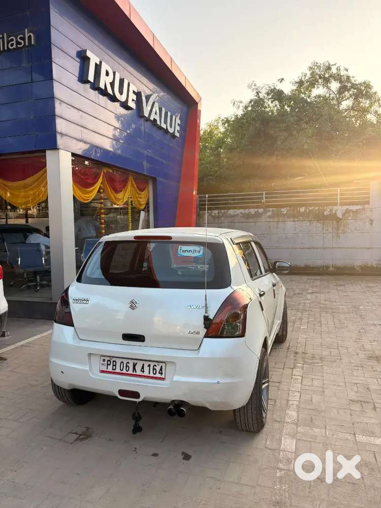 Maruti Suzuki Swift 2010 Car