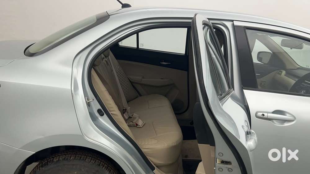 Maruti Suzuki Dzire 1.2 Vxi, 2023, Petrol