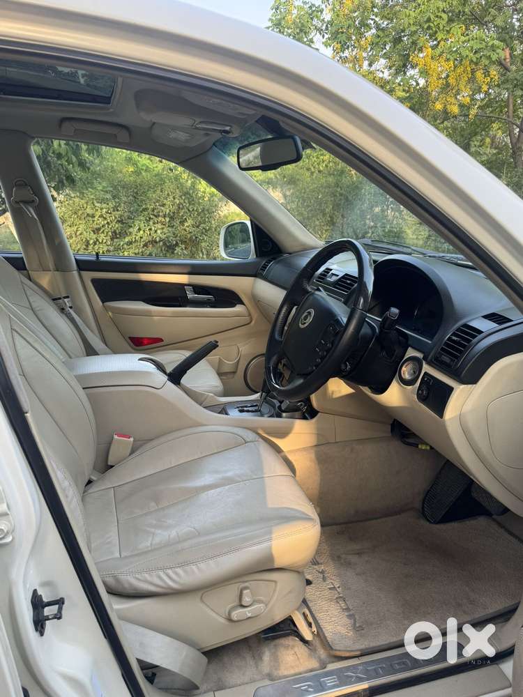 Mahindra Ssangyong Rexton Rx7, 2015, Diesel