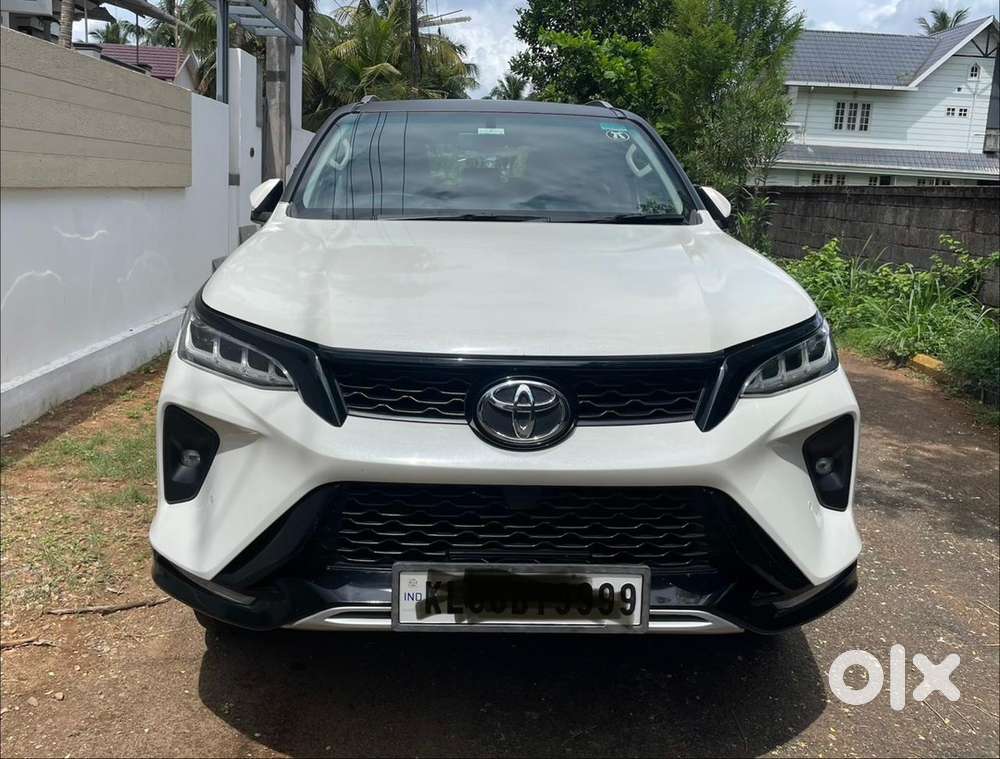 Toyota Fortuner Legender 2022