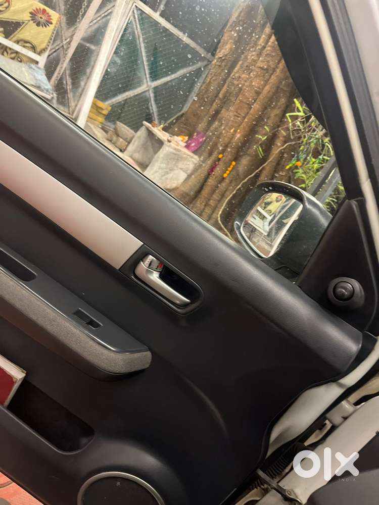 Maruti Suzuki Swift Dzire 2011