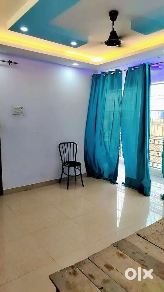 One room with balcony available for rent
