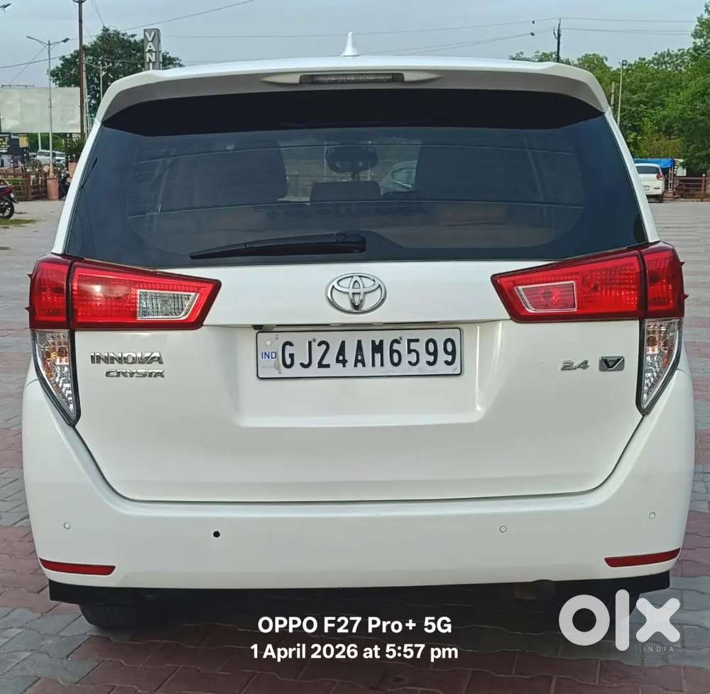 Toyota Innova Crysta 2020 Diesel Well Maintained