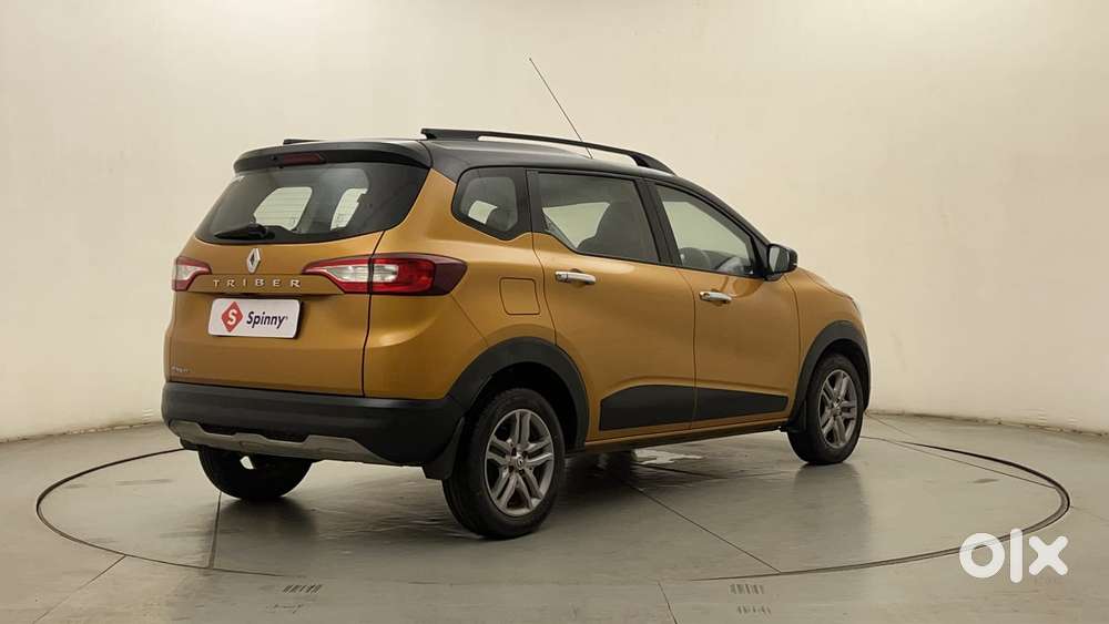 Renault Triber 1.0 Rxz Dual Tone, 2022, Petrol