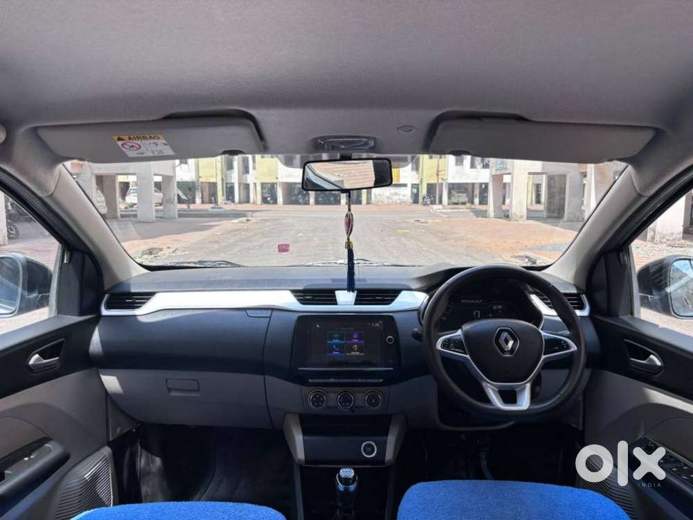Renault Triber Rxz, 2022, Petrol
