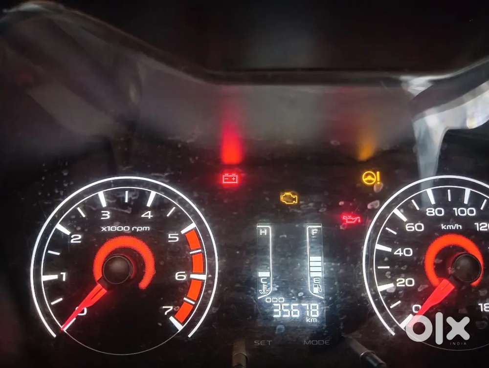 Mahindra Kuv4 100 2016 Petrol 36000 Km Driven